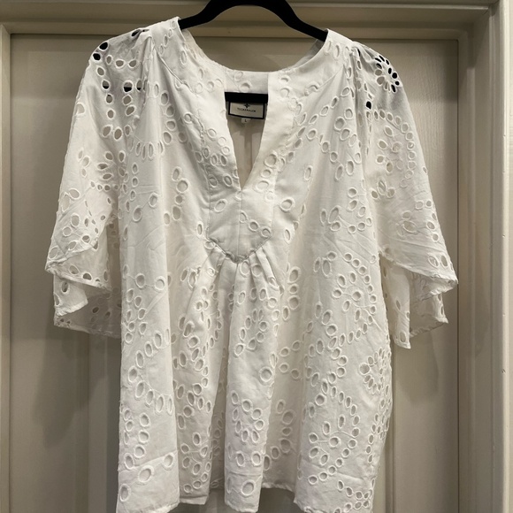 TUCKERNUCK White Eyelet Finley Flutter Sleeve Top - Picture 4 of 6